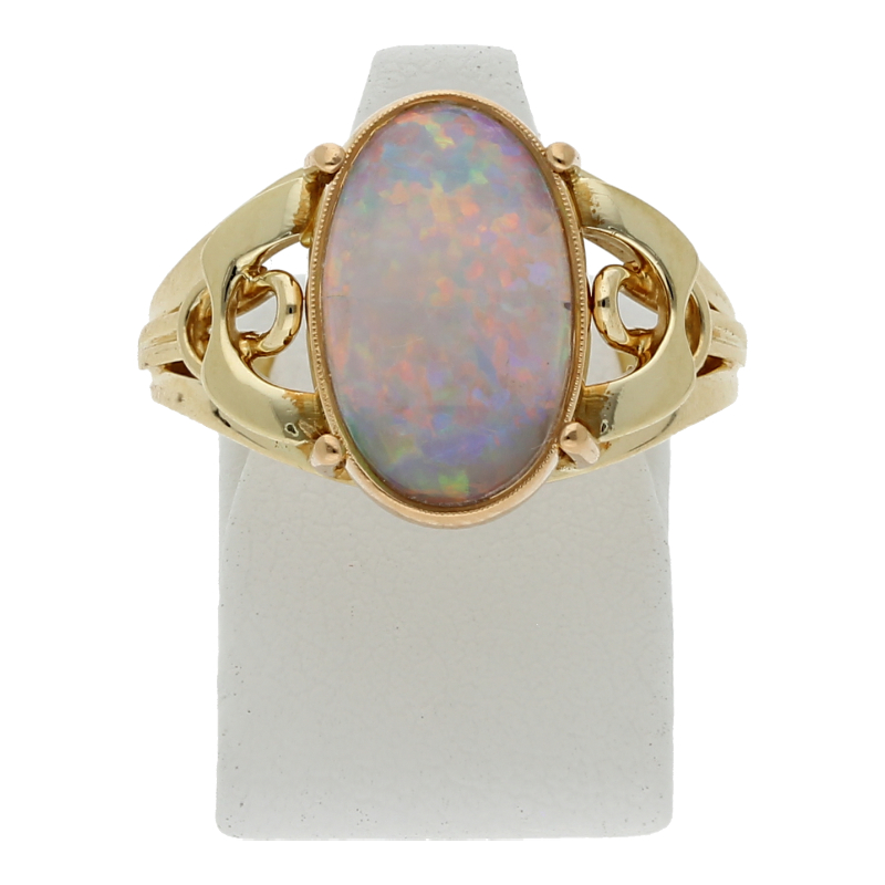 Opal mit schönem Farbenspiel, Handarbeit